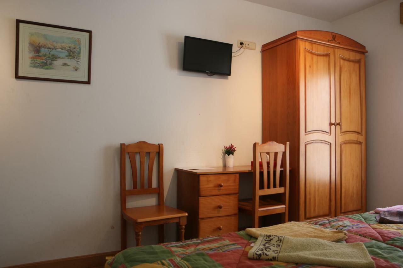 Hostal La Plaza Puente la Reina Kültér fotó
