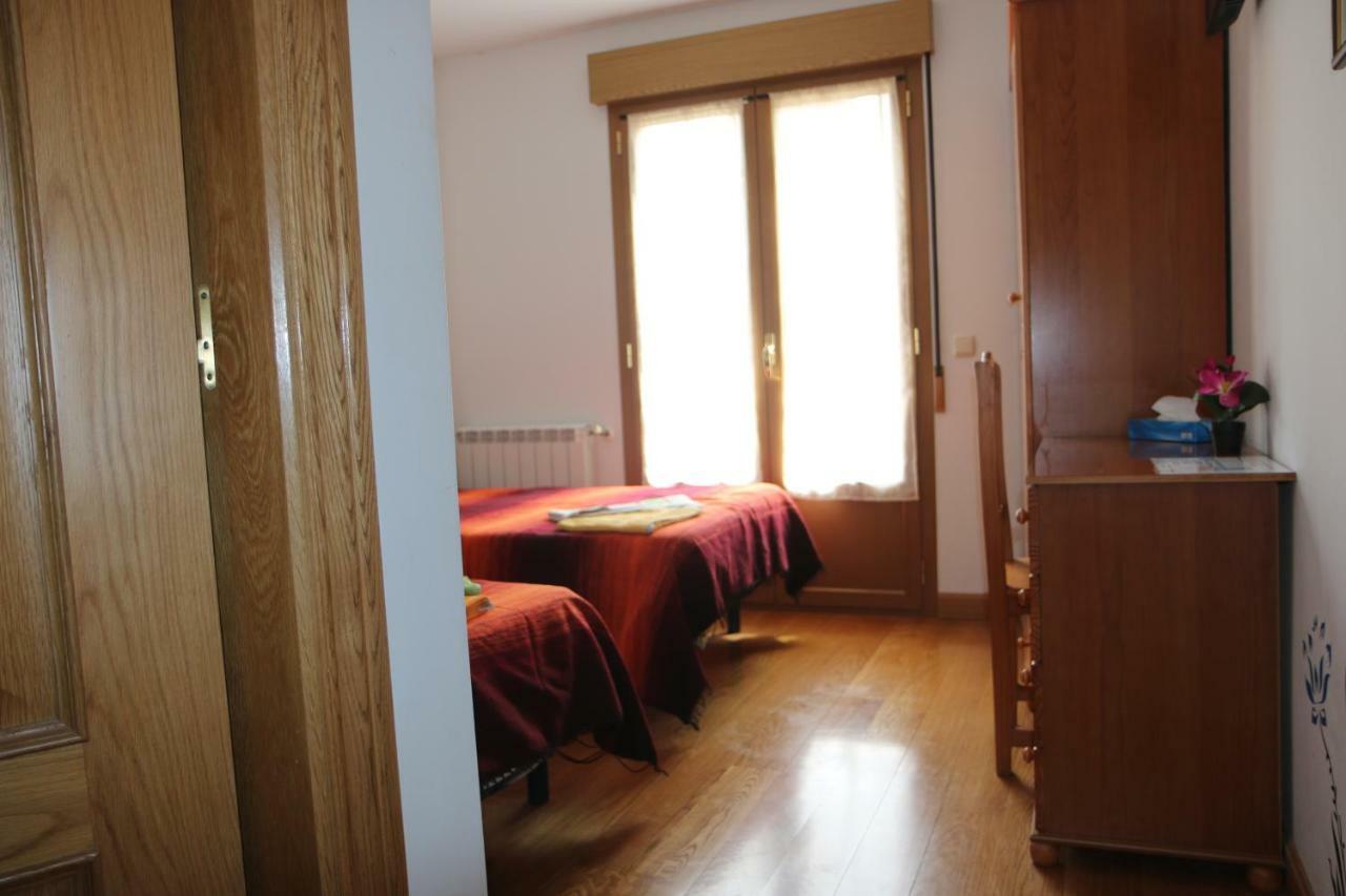Hostal La Plaza Puente la Reina Kültér fotó